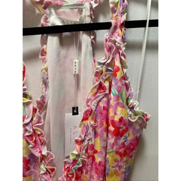 ASTR the label Dione Floral V Neck Wrap Dress Brunch Vacations size S NWT - Picture 3 of 7